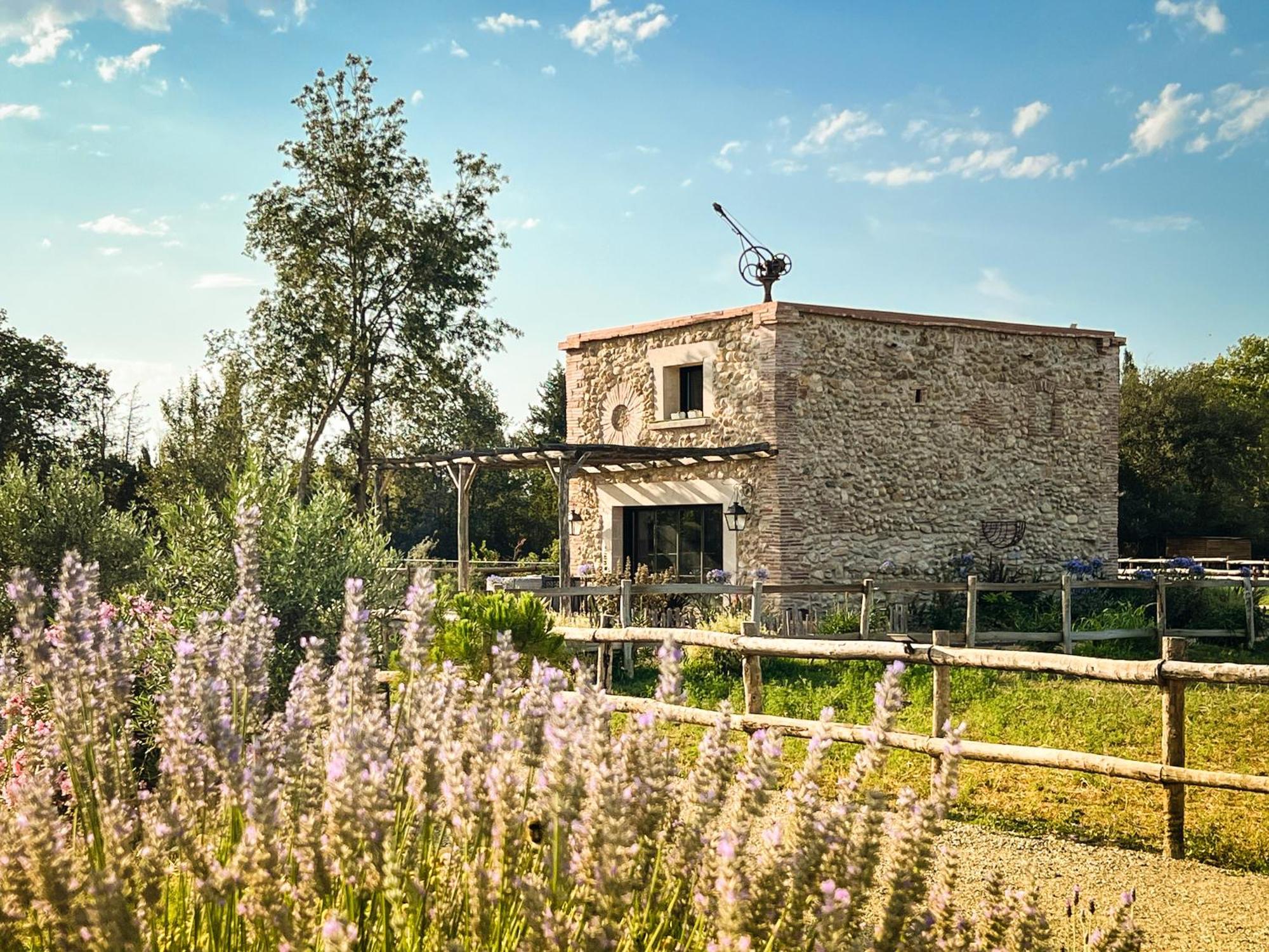 Au Milieu Des Vignes Hotel Thuir Exterior photo
